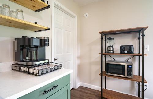 Vermilion House | Lake Erie Breeze Your Restful Vermilion Hideaway