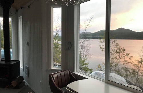 Port Alice Cottage | Lake front tiny house