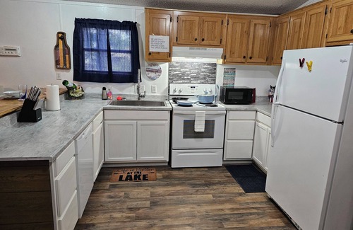 Longtown House | Lake Fun and Fishing!