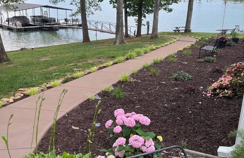 Fair Play House | Lake Hartwell Hideaway 20 Minutes to Clemson!