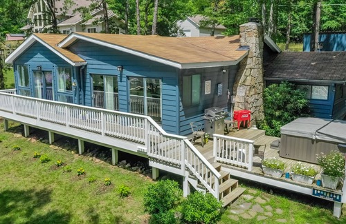 Blakeslee House | Lake Haven: Charming Split Lakefront Cottage with Hot Tub