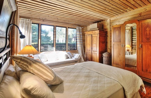 Erowal Bay House | Lake House at Erowal Bay - 4pm Check out Sundays