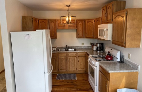 Harbor Beach House | Lake Huron Harbor Getaway-Walk to Downtown and the Beach