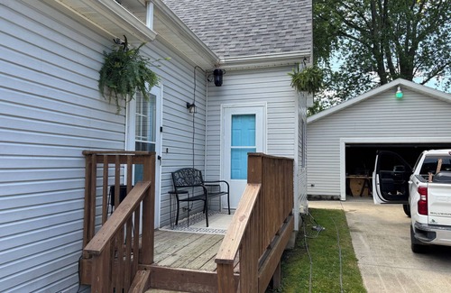 Harbor Beach House | Lake Huron Harbor Getaway-Walk to Downtown and the Beach