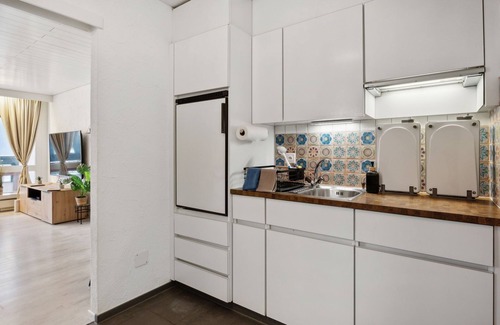 Ingenbohl Apartment | Lake I Mountain view - Smart TV, bathtub, table football