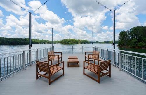 Cumming House | Lake Lanier Lodge - Dock Views & Fire Pit