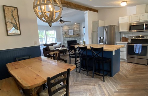 Gloversville House | Lake Mayfield Retreat - Beautiful Lakefront Property!