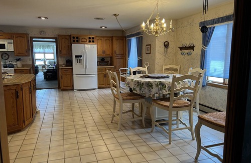 Crivitz Cottage | Lake Noquebay views poolside!!!