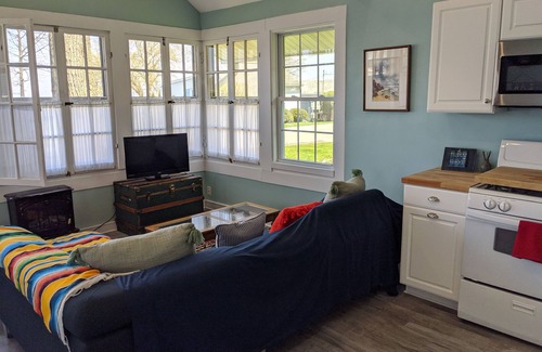 Kent House | Lake Ontario 2 bedroom/2 bath - between Rochester and Niagara Falls