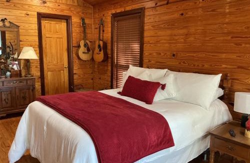 Samantha Apartment | Lake Tuscaloosa Oasis