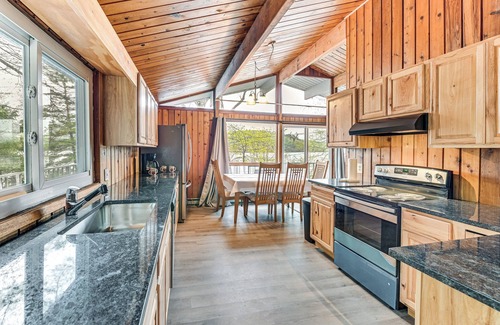 Hadley Cabin | Lake-View Cabin w/Furnished Deck in Hadley!