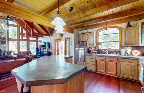 Lake Whitney House | Lake view home with expansive yard, lovely porch & nearby lake access