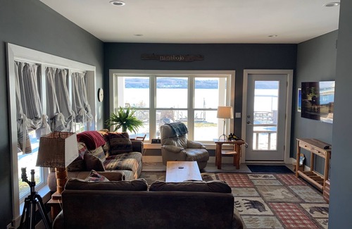 Boyne City Cottage | Lakefront 2-bedroom cottage in Boyne City with WiFi