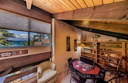 Rancho Bijou House | Lakefront 4BR Escape | Beach Access-Near Heavenly!