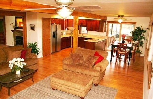 Mountain Home House | Lakefront 5 Br House - Quiet, Affordable, Spacious & Relaxing
