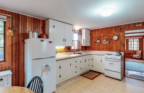 Raymond Cottage | Lakefront cabin with private dock, 2 kayaks & panoramic views