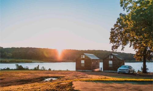 Mead House | Lakefront Cedar Cabin - 10