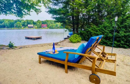 Barnstead Cabin | Lakefront Chalet/Kayaks/Family-friendly/Stunning Views