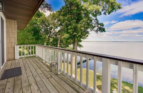 Lake Wissota House | Lakefront Chippewa Falls Haven w/Private Deck!