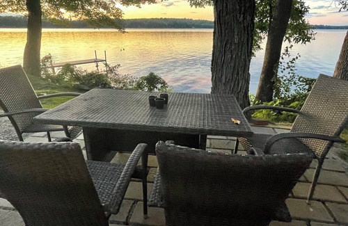 South China Cottage | Lakefront Cottage 3BR Mid Maine, China Lake, Belgrade close to coast, wifi