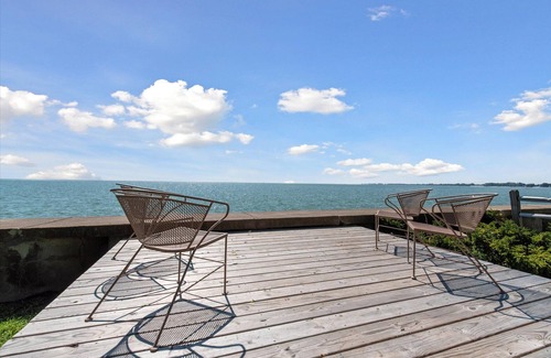 Ida House | Lakefront Family Home/Golf Cart/Beach