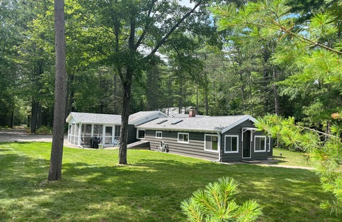 Eagle River Cabin | Lakefront Family Vacation Cabin on 28 lake chain, includes deluxe pontoon
