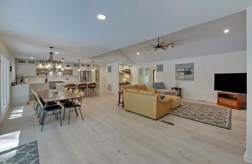 Gumlog House | Lakefront Hideaway on Hartwell