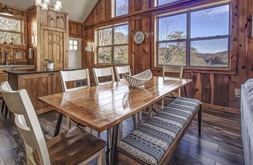 Flat Hollow Marina House | Lakefront home that can sleep 15 with private dock and hot tub in private cove!