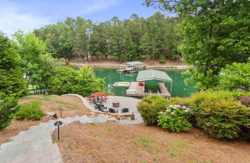 Seneca House | Lakefront Keowee Home with Dock, 14 Mi to Clemson