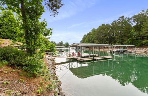 Seneca House | Lakefront Keowee Home with Dock, 14 Mi to Clemson