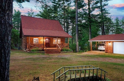 Black River Falls Cabin | Lakefront Log Cabin w/Loft, Kayaks, Canoe, EV