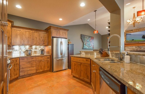 Loon Lake House | Lakefront Luxury on Deer Lake