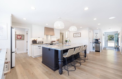 Lakeview House | Lakefront Luxury: Sunrise Views, Pool, Dock & Walk to Dining!