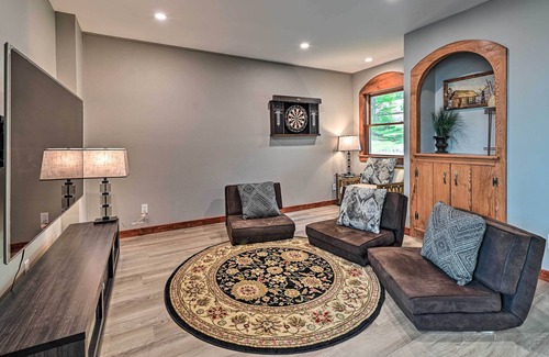 Oneonta House | Lakefront Oneonta Estate w/ Fire Pit + Deck!