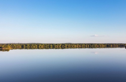 Madill RV Rental | Lakefront RV spot- Peaceful & breathtaking views, ideal for relax and recharge!