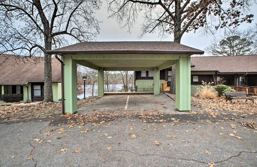 Bella Vista Apartment | Lakefront & Trailside Escape w/Private Dock +deck