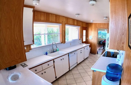 Clearlake House | Lakefront Vacation Home, Private Beach, Dock, Pool Table, Fishing, Pet-Friendly!