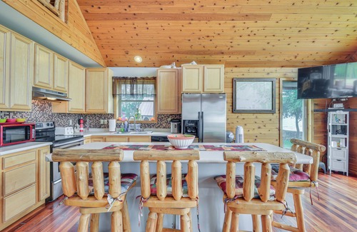 Limerick Cottage | Lakefront Views & Private Yard: Three Mile Bay Gem
