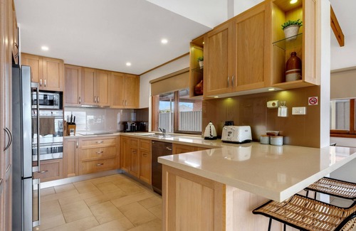 Mulwala House | Lakehouse 61 - One of Mulwala's finest houses with its own private boat ramp and boat mooring.