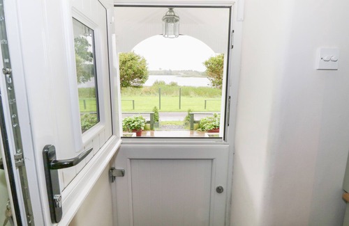 Ballyroddy Cottage | LAKESIDE COTTAGE, romantic, with open fire in Boyle, County Roscommon