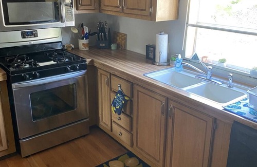 Monticello House | Lakeside Cozy Cottage - w Fishing Dock, Relaxing Lake Freeman, close to Purdue