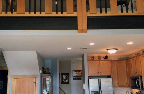 Three Lakes Condo | Lakeside Escape: 2BR + Loft Condo at Northernaire Resort