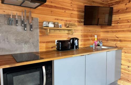 Boston House | Lakeside Fishing Pods