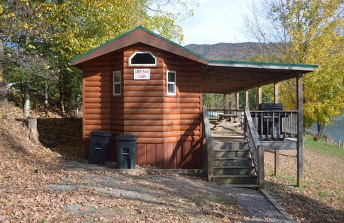 Butler House | Lakeside Paradise! Steps from the Water, NEW BOAT DOCK with your own Firepit.