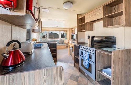 Grimsby Resort | Lakeside, Thorpe Park Cleethorpes Static Caravan