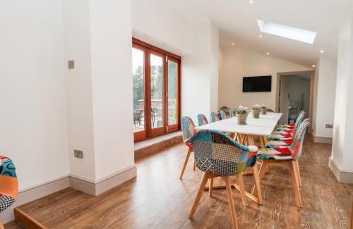 Macclesfield House | Lakeside Village Lodges & The Potting Shed