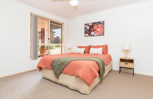 Forster House | Lakeview on Victoria