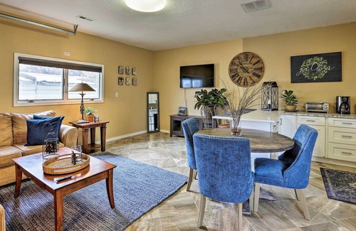 Creighton Cottage | Lakewood Cottage, 7 Miles to Downtown Denver!