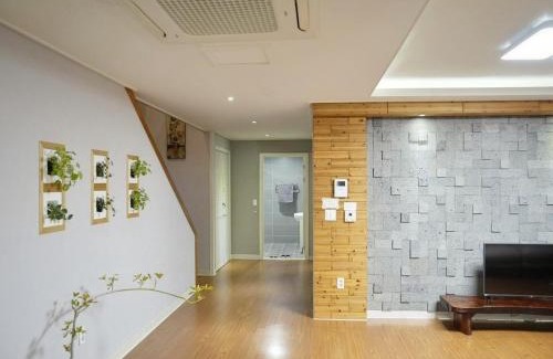 Hallim House | Lalala the Pretty Hyupjae Pension