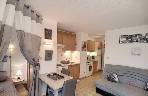 Lamalou-les-Bains Apartment | Lamalou apartment 1st floor, pets allowed, near center and thermal baths